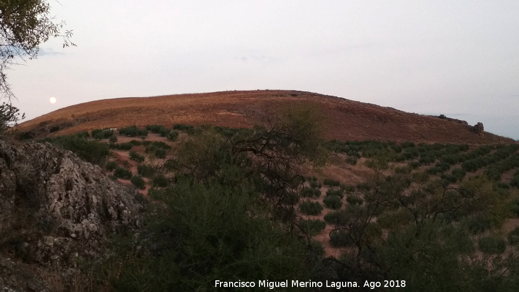 Cerro San Antn - Cerro San Antn. Saliendo la Luna detrs de l