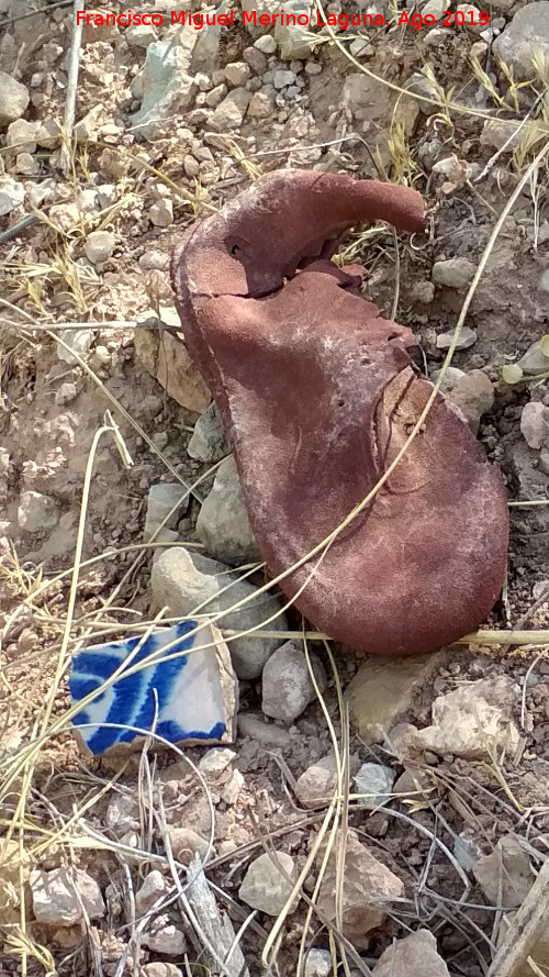 Casa de Trabajadores de la Fbrica de la Luz - Casa de Trabajadores de la Fbrica de la Luz. Zapato de nio y cermica