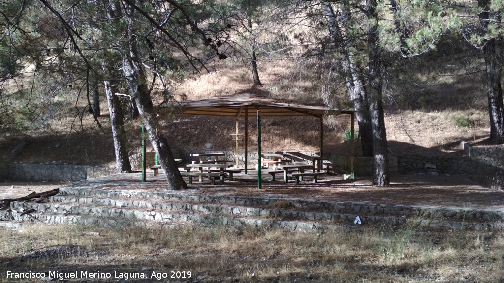 rea recreativa del Arroyo de La Cueva - rea recreativa del Arroyo de La Cueva. 
