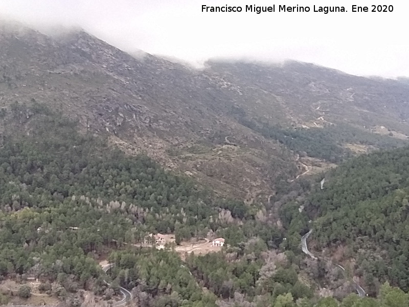 Cortijo El Valle - Cortijo El Valle. Desde el Mirador del Lanch�n