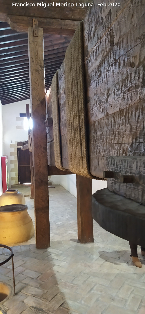 Alc�zar de Jerez. Molino de Aceite - Alc�zar de Jerez. Molino de Aceite. Viga del molino