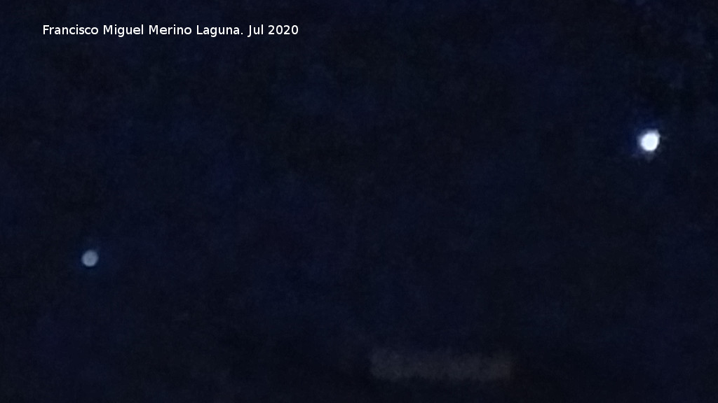 J�piter - J�piter. J�piter a la izquierda y Saturno a la derecha. Los Villares