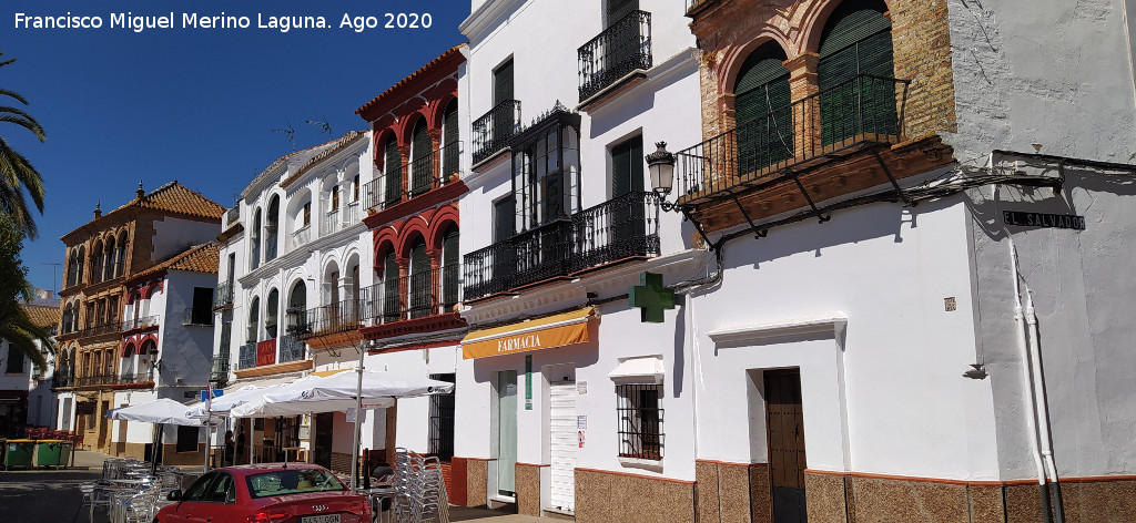 Plaza San Fernando - Plaza San Fernando. Casas del lateral