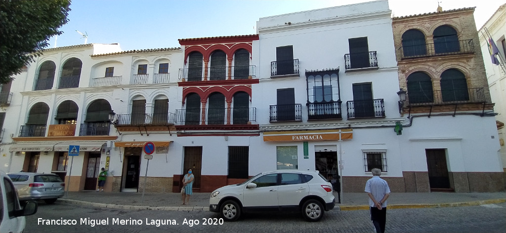 Plaza San Fernando - Plaza San Fernando. Casas del lateral