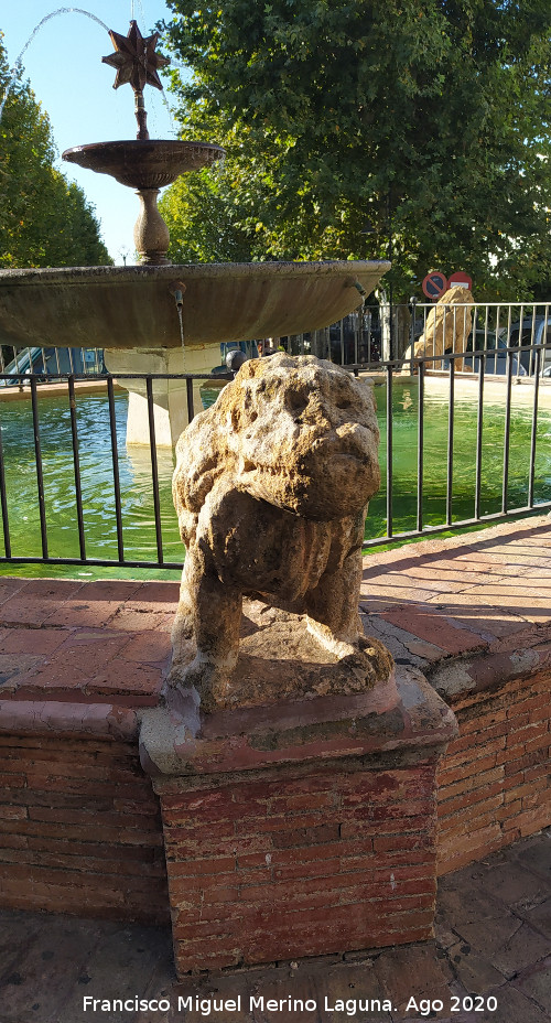Fuente de los Leones - Fuente de los Leones. Le�n