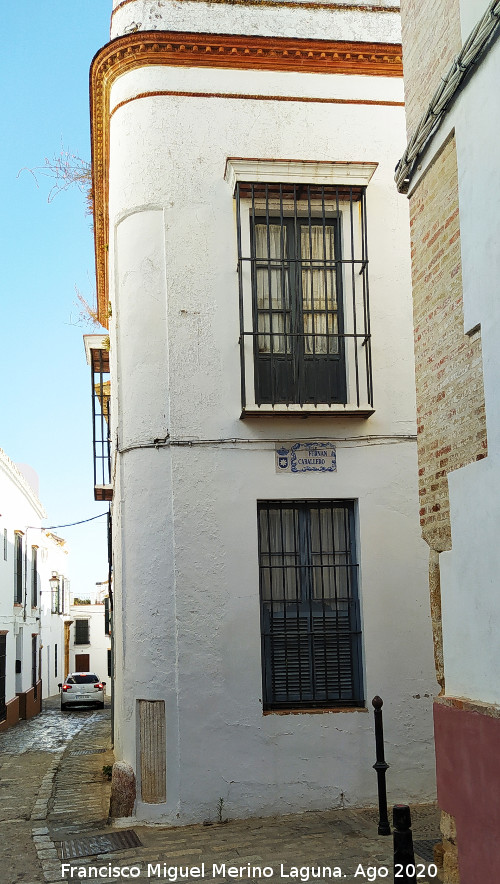 Casa de la Calle Fern�n Caballero n� 10 - Casa de la Calle Fern�n Caballero n� 10. Esquina