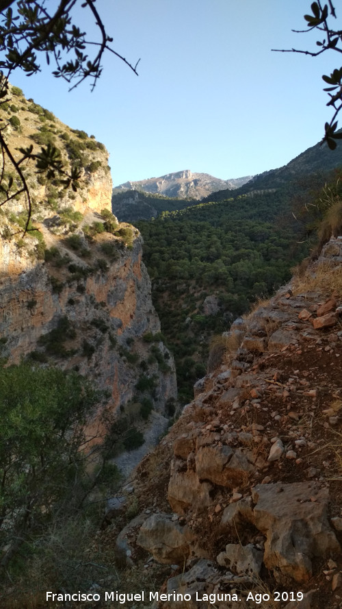 Cerro Pea Blanca - Cerro Pea Blanca. Desde el Can del Quiebrajano