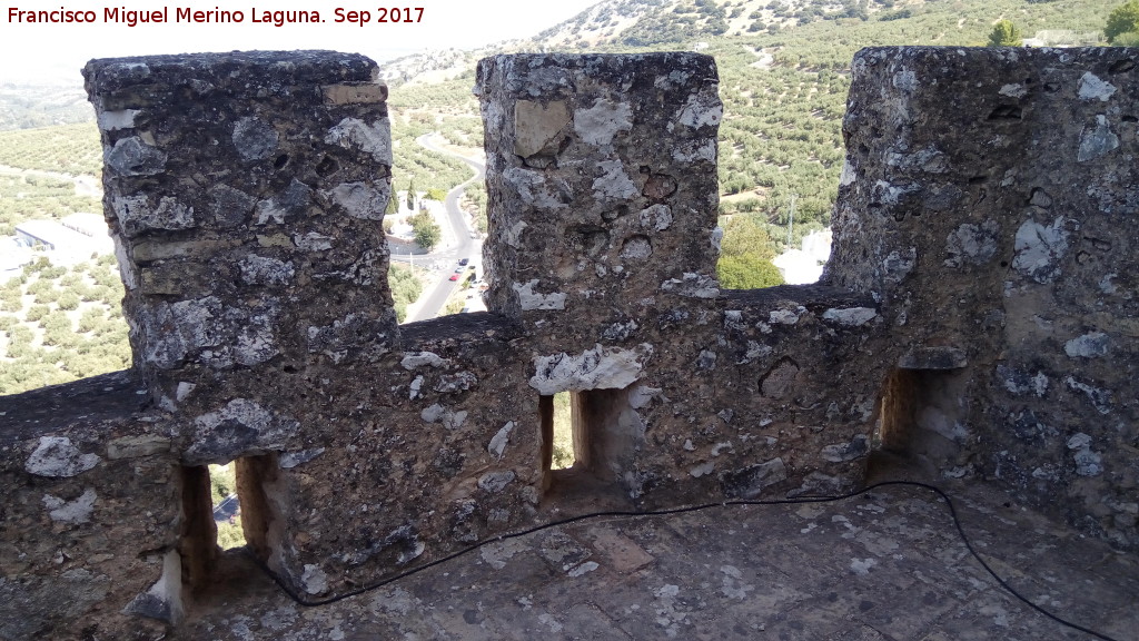 Castillo-Palacio de Zuheros - Castillo-Palacio de Zuheros. Almenas y saeteras