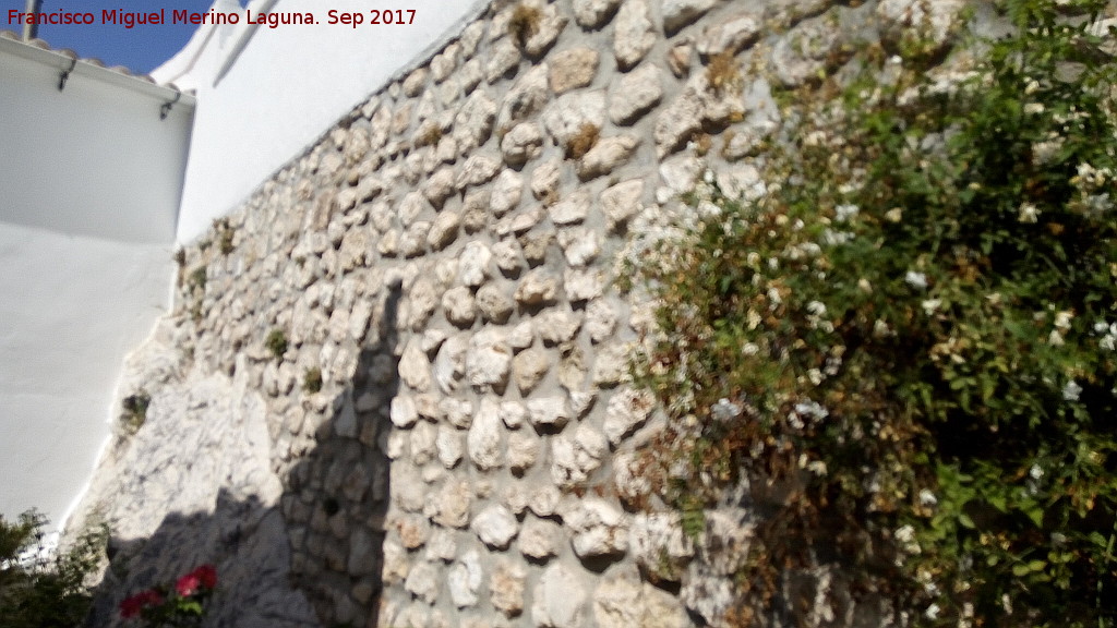 Muralla de Zuheros - Muralla de Zuheros. Muralla de la Calle Fotgrafo Jos Jimnez Poyato