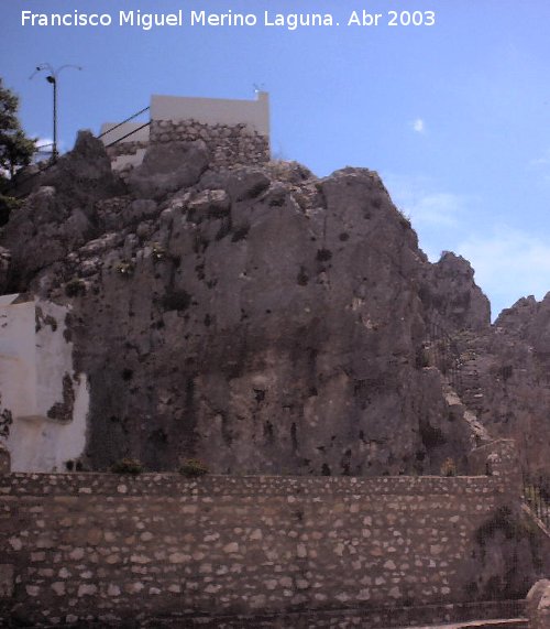 Muralla de Zuheros - Muralla de Zuheros. Restos de murallas