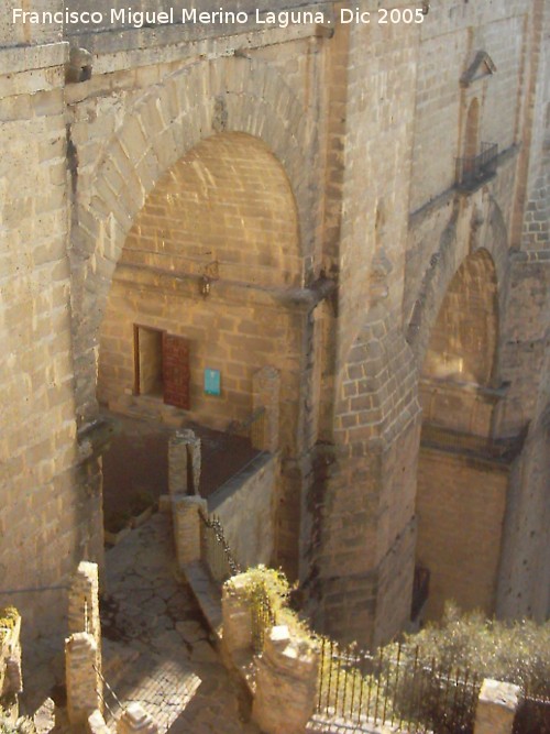 Puente Nuevo - Puente Nuevo. Entrada al habitculo