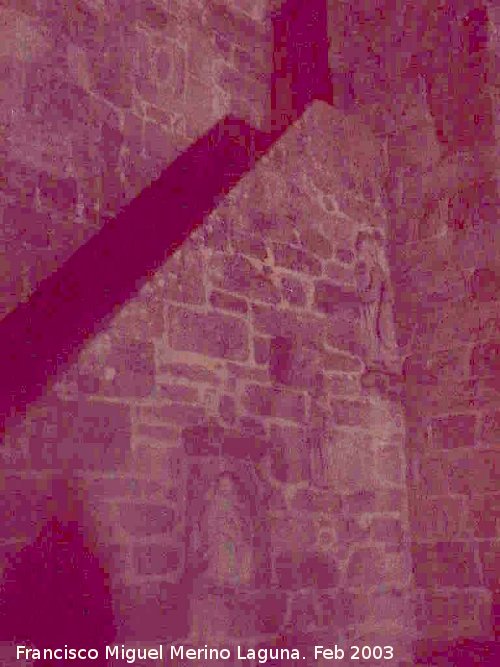 Iglesia de Santa Mara da Atalaia - Iglesia de Santa Mara da Atalaia. Escaleras de la torre con sus relieves