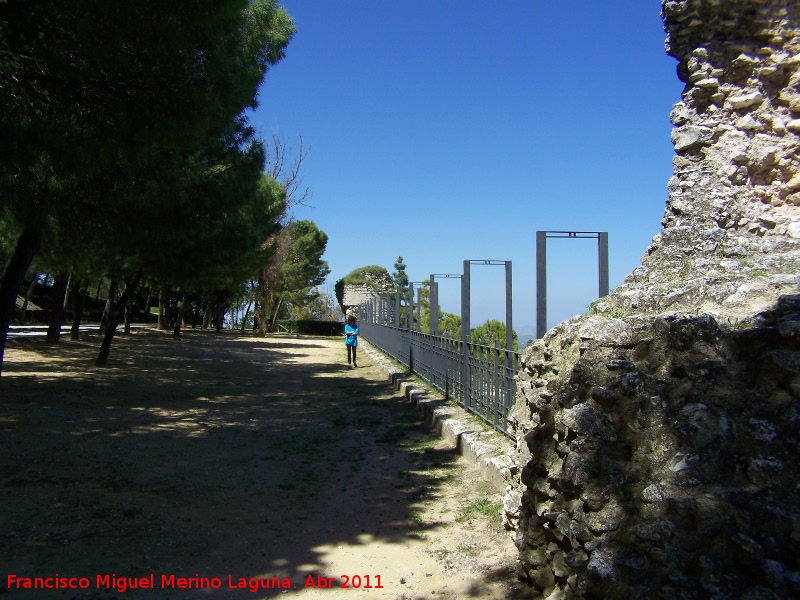 Muralla. Torren IV - Muralla. Torren IV. Distancia al torren III