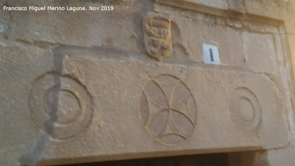 Casa de la Calle Fugitivos n 1 - Casa de la Calle Fugitivos n 1. Dintel