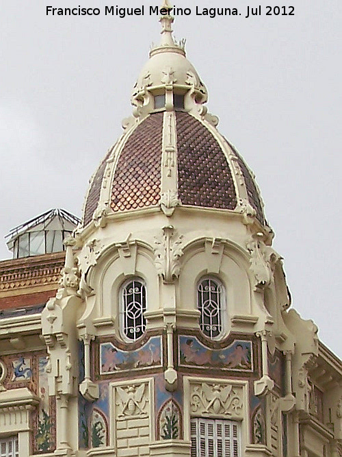 Palacio Aguirre - Palacio Aguirre. Cpula