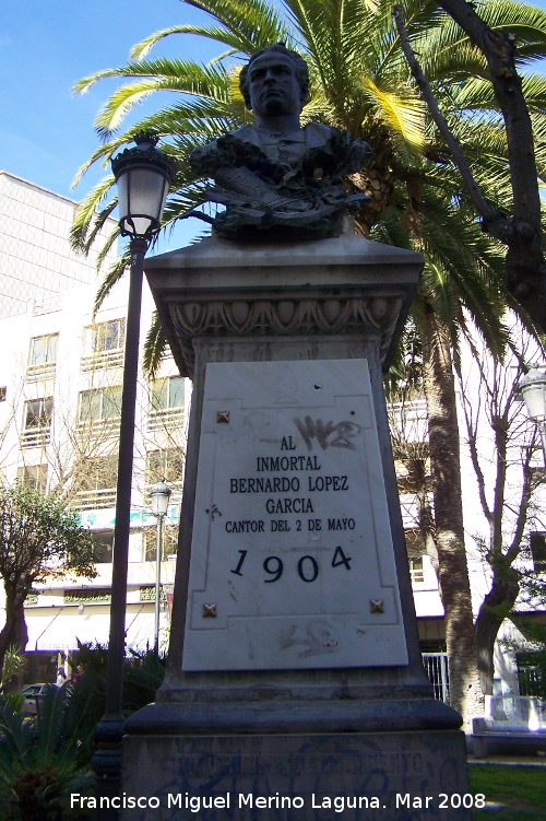Monumento a Bernardo Lpez - Monumento a Bernardo Lpez. 