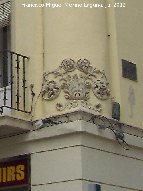 Edificio de la Calle Mayor n 1 - Edificio de la Calle Mayor n 1. Adorno