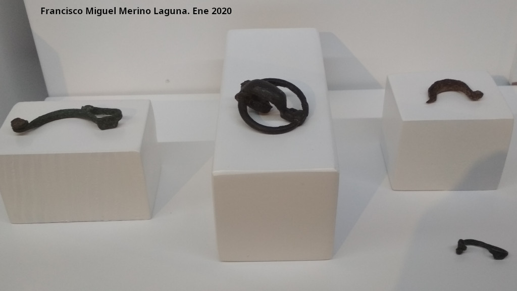 Palacio ibero del Cerro de la Merced - Palacio ibero del Cerro de la Merced. F�bulas. Exposici�n en el Museo Ibero de Ja�n