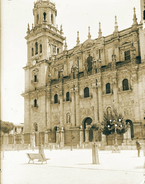 Catedral de Jan - Catedral de Jan. Foto antigua