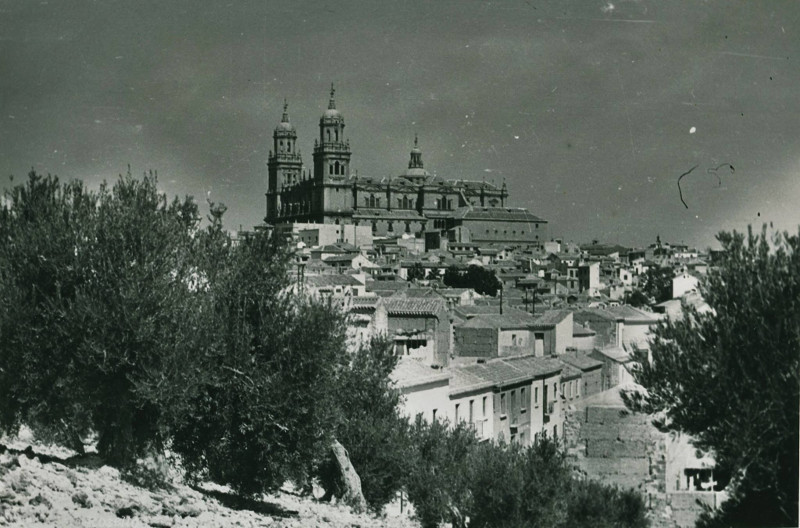 Catedral de Jan - Catedral de Jan. Foto antigua. Desde la Cuesta del Molinillo. Archivo IEG