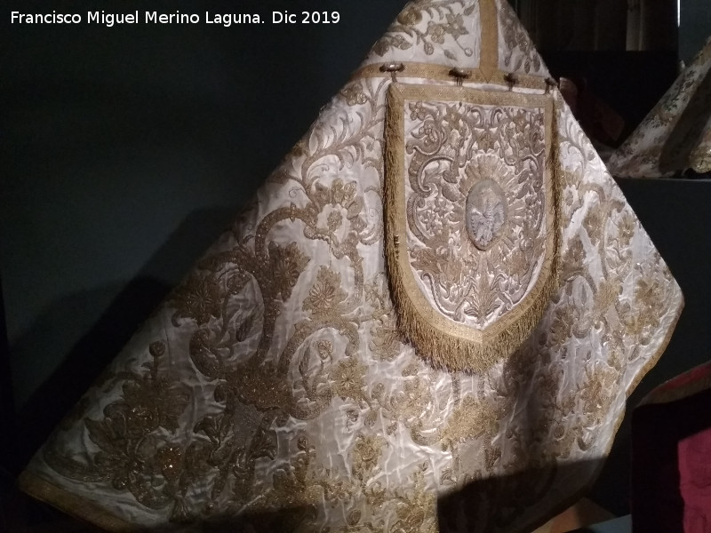 Catedral de Jan. Museo - Catedral de Jan. Museo. Capa pluvial del terno del pelcano