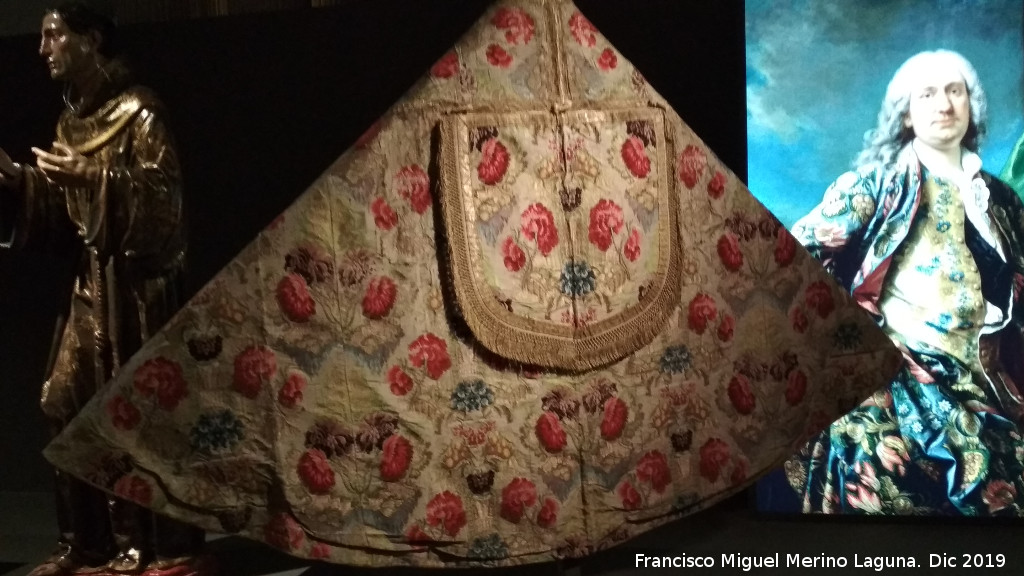 Catedral de Jan. Sacrista - Catedral de Jan. Sacrista. Capa pluvial 1733-1742