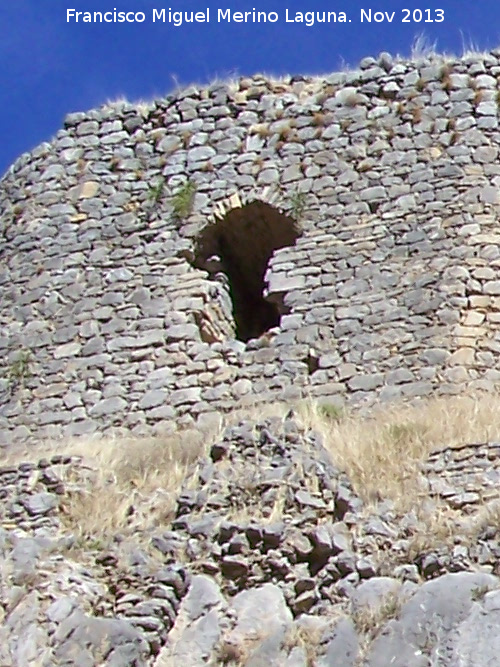 Castillo Vboras. Torre del Homenaje - Castillo Vboras. Torre del Homenaje. Puerta de acceso