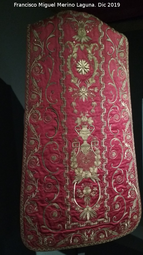 Iglesia de la Magdalena - Iglesia de la Magdalena. Casulla finales del XVIII