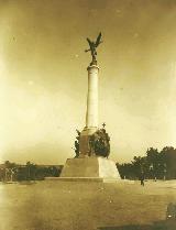 Monumento a las Batallas. Foto antigua