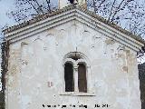 Iglesia de Mata Bejid. Arcos y ventana con parteluz