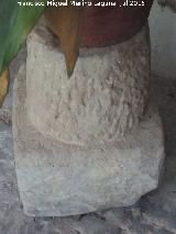 Casera del Carmen. Columna