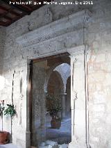 Hospital de San Juan De Dios. Puerta del patio