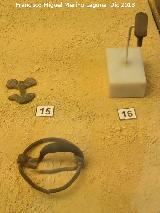 Cstulo. Aplique, anillo y fbula anular. Museo Arqueolgico de Linares