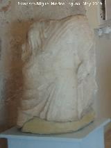 Cstulo. Togado de mrmol siglos I-II d.C. Museo Arqueolgico de Linares