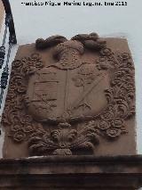 Casa de la Calle Bartolom Camacho n 8. Escudo derecho