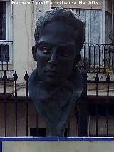 Monumento a Pedro Iglesias Caballero. Busto