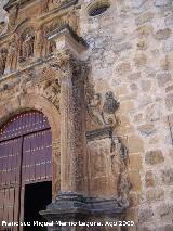 Iglesia de la Asuncin. Lateral derecho de la portada