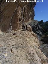 Fortaleza natural de la Pea de los Buitres. Escaln de la iglesia