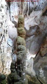 Cueva de los Murcilagos. Estalacmita