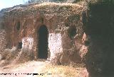 Oratorio visigodo de Valdecanales. Entrada a la baslica