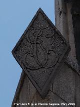 Virgen de la Paz. Iniciales