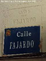 Calle Fajardo. Placa antigua junto a la placa nueva