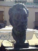 Monumento a Unamuno. Busto