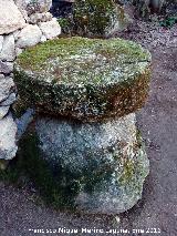 Molino de los Tajos de San Marcos. Piedra de molino