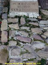 Fuente de San Juan de la Cruz. Empedrado