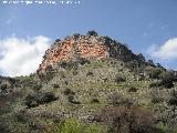 Otiar Viejo. Paredes de piedra que protegen el poblado