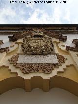 Fuente de la Piedra Escrita. Escudo y cartela