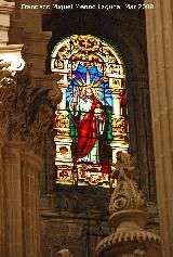 Catedral de Jan. Vidrieras. Vidriera central de la fachada. Salvator Mundi