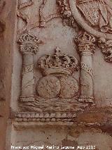 Torres de la Fundacin. Escudo del Imperio Ultramarino de Carlos III