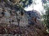 Castillo de Cllar. Muralla y torren oeste